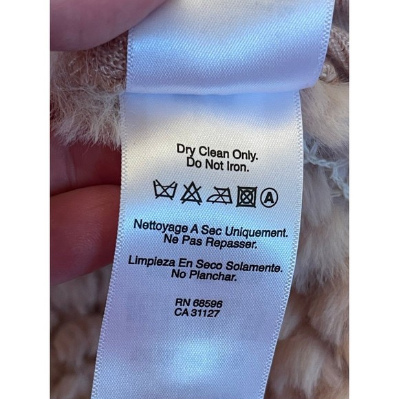 DKNY‎ faux fur light pink vest medium - Picture 8 of 8